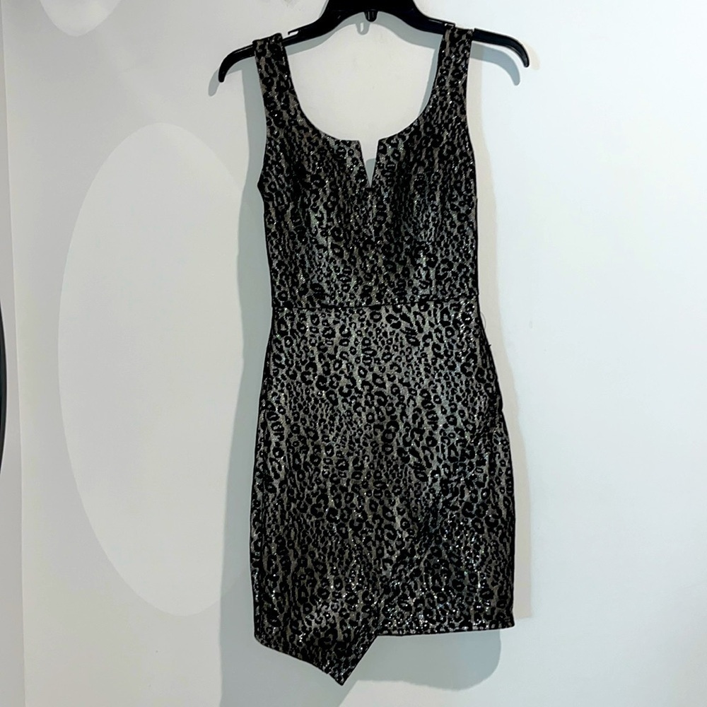 BCX black silver animal print dress. Size 0. NWOT.